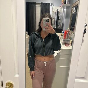 Cropped Zip-Up Hoodie in Dark Green